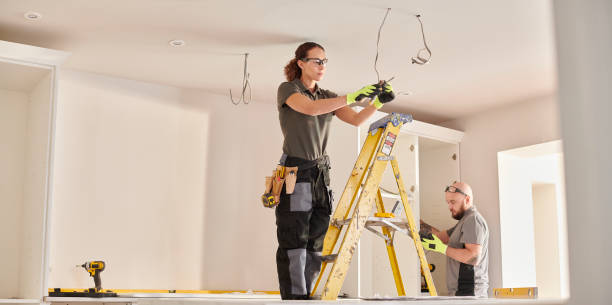 Best Local Electrician Companies  in Breezy Point, MN